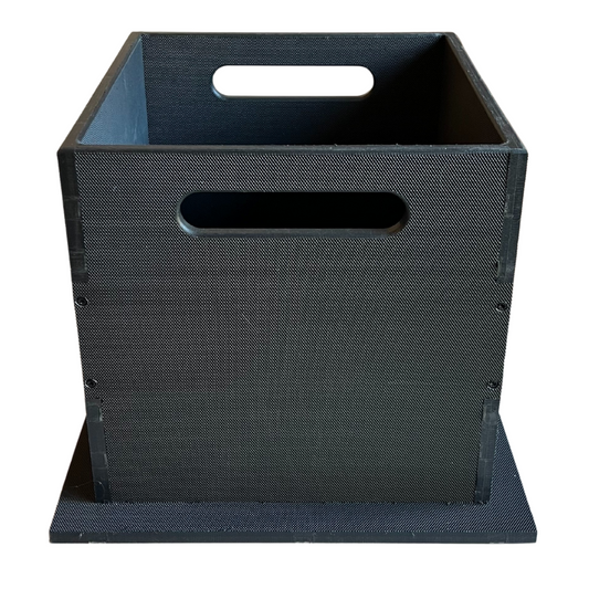 A plastic dopamine box for dog training with handles